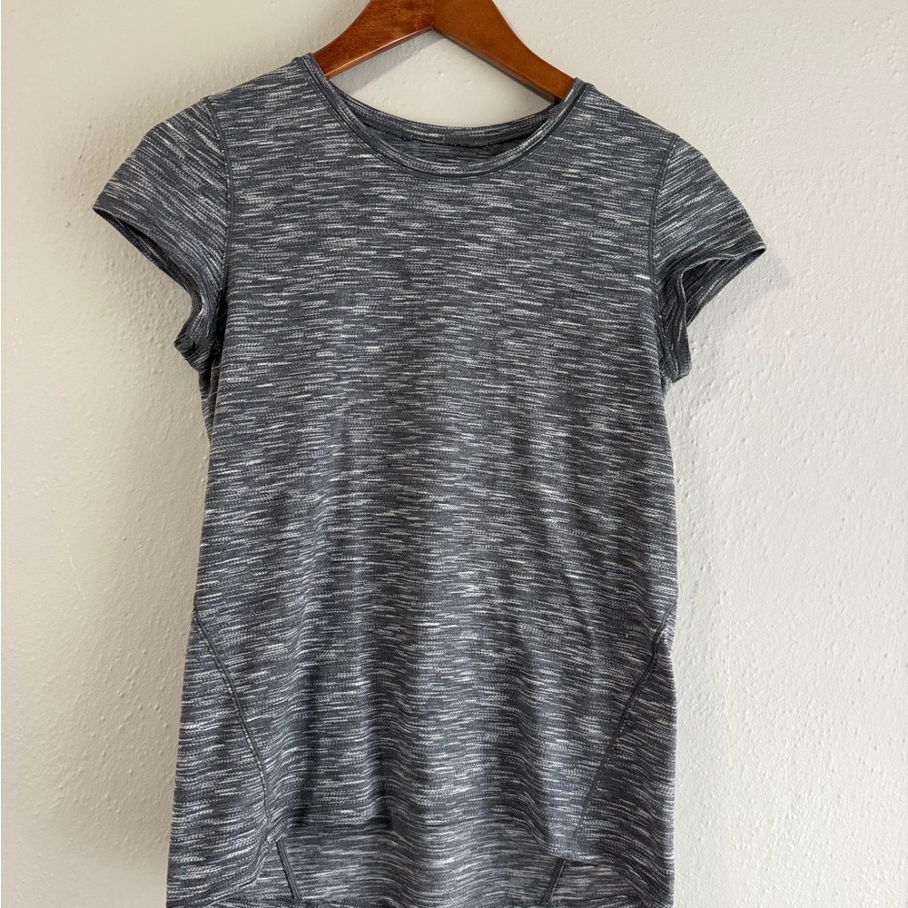 Lululemon Gray Short Sleeve Tee